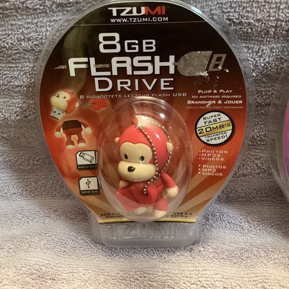 3 NEW TZUMI Flash Drive 8 GB MONKEY MONKIES - Picture 2 of 6